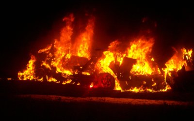 Na Malorke horeli autá